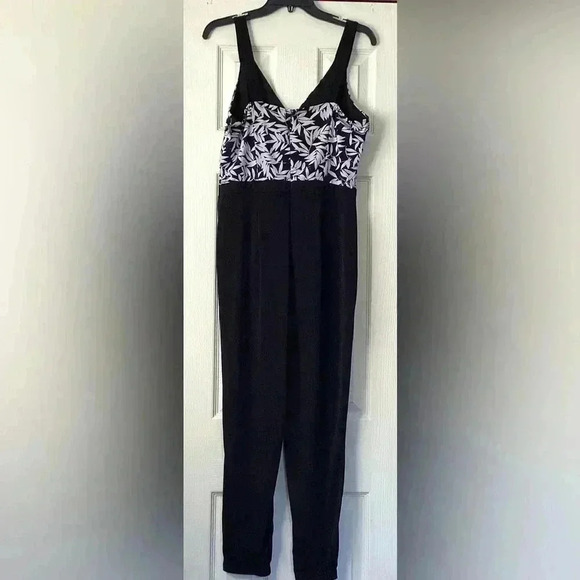 Nicole Miller Alha Paradise Black Floral Jumpsuit Medium - Picture 2 of 6
